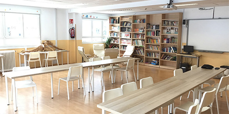 biblioteca-lateral-izquierdo-800x400 Biblioteca en alquiler del colegio Juan de Valdés en San Blas, Las Rosas, Madrid