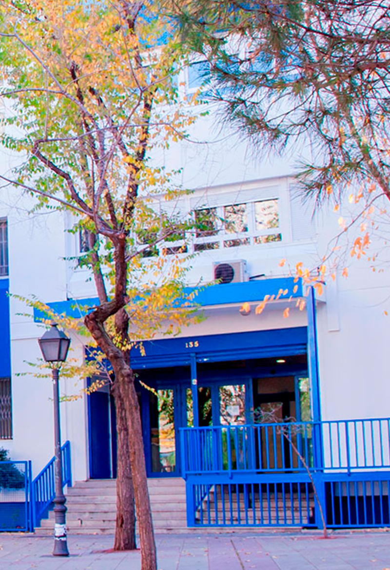 Contacta con el colegio Juan de Valdés